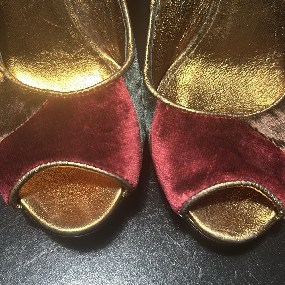 Velvet patch, coach peep toe high heels - Picture 9 of 12